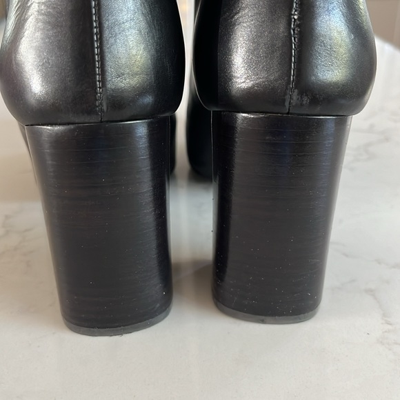 EUC Prada Black Leather Round Toe Block Heel Heeled Ankle Booties in Size 37 - Picture 8 of 10